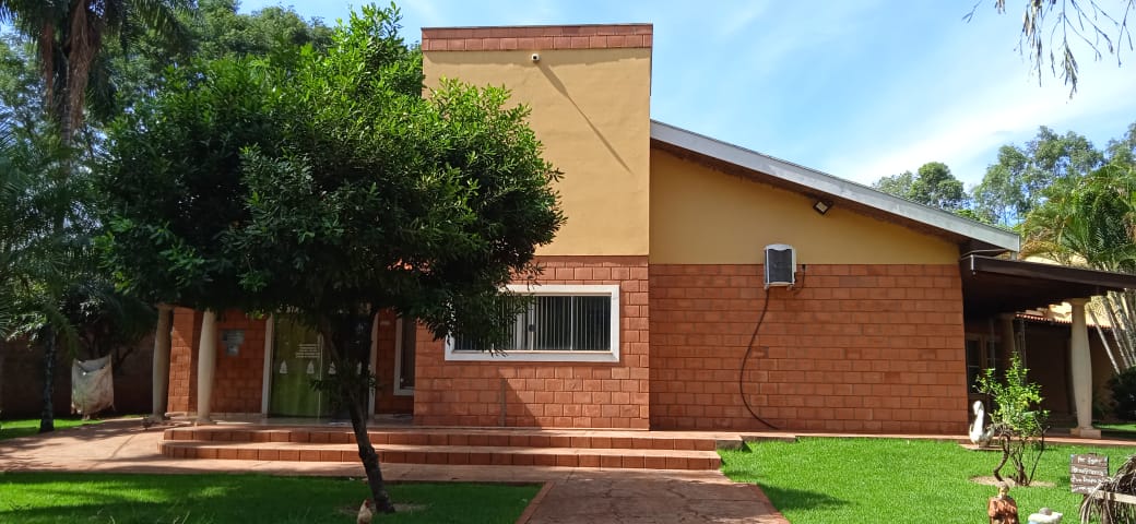 Área externa arborizada da Casa Pietá