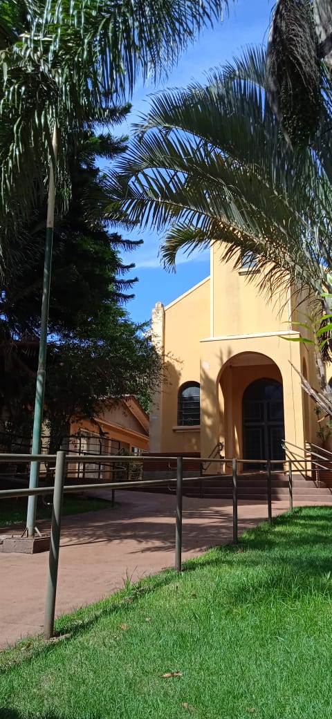 Entrada com rampa de acesso